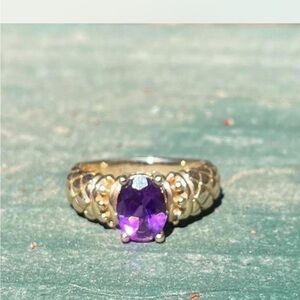 Exquisite 14k solid Gold Ring with Amethyst size 5 ish